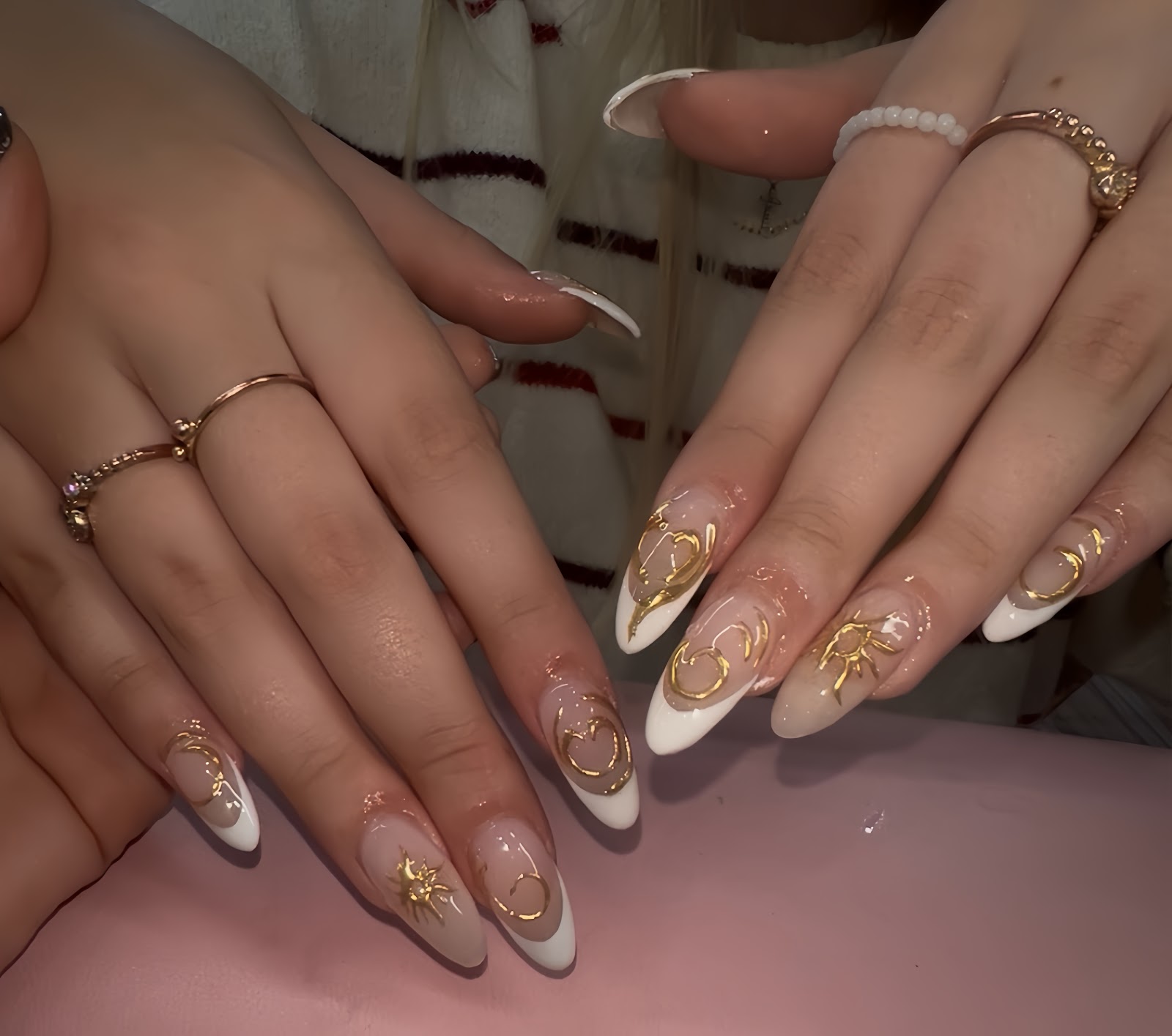 PINK POLISH NAILS LOUNGE logo